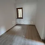 Rent 4 bedroom apartment of 110 m² in Atina