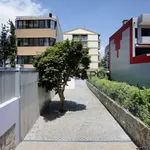 Rent 1 bedroom house of 400 m² in Porto