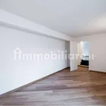 Affitto 5 camera appartamento di 184 m² in Genoa