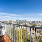 Rent 2 bedroom apartment in Melbourne