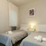 Rent 4 bedroom apartment in Barcelona