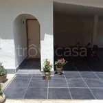 Affitto 3 camera casa di 70 m² in Campofelice di Roccella