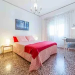 Rent 3 bedroom apartment in Valencia