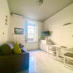 Rent 1 bedroom apartment of 25 m² in Napoli