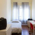 Rent a room in lisbon