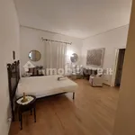 Rent 4 bedroom house of 219 m² in Palermo