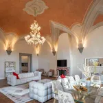 Rent 8 bedroom apartment of 350 m² in Firenze