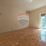 Affitto 5 camera appartamento di 179 m² in Catania