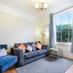 Rent 3 bedroom apartment in Reading