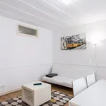 Rent 2 bedroom apartment in Lisbon