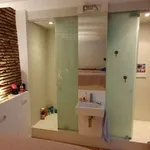 Rent a room of 80 m² in barcelona