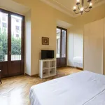 Rent 2 bedroom apartment of 130 m² in florence