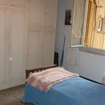 Rent a room in Genoa