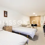 Alquilo 7 dormitorio casa de 300 m² en Madrid