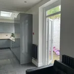 Rent 8 bedroom house in Swansea