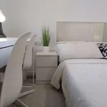 Rent a room of 60 m² in valencia