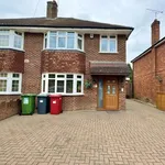 Rent 3 bedroom apartment in South East England