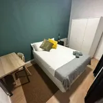 Rent a room of 160 m² in madrid