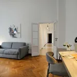 Rent 3 bedroom apartment in Milan