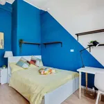 Rent a room of 469 m² in milan