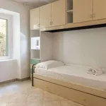 Rent 2 bedroom apartment of 70 m² in florence