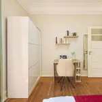 Rent a room in lisbon