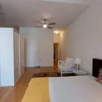 Rent 1 bedroom apartment of 80 m² in Lisbon