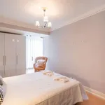 Rent 1 bedroom apartment of 50 m² in lisbon