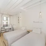 Appartement de 549 m² avec 2 chambre(s) en location à Paris