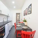 Rent 4 bedroom apartment in Amadora