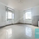 Rent 3 bedroom apartment of 94 m² in 77670