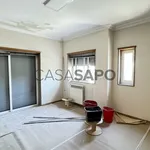 Rent 1 bedroom house of 360 m² in Porto