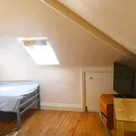 Rent a room of 150 m² in london