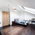 Rent 6 bedroom house in Leeds