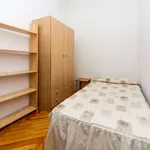 Rent a room of 150 m² in madrid