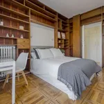 Rent a room of 200 m² in madrid