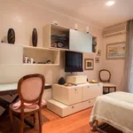 Rent a room of 80 m² in rome