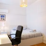 Rent a room of 170 m² in lisbon