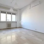 Rent 5 bedroom apartment of 160 m² in Pescara