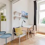 Rent 5 bedroom apartment in Prague