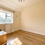 Rent 3 bedroom flat in East Of England