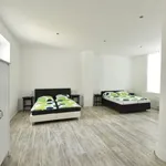 Miete 3 Schlafzimmer wohnung von 1399 m² in Wuppertal