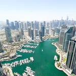 Rent 3 bedroom apartment of 200 m² in Dubai Marina