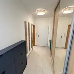 Pronajměte si 4 ložnic/e byt o rozloze 104 m² v Prague