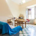 Rent a room of 100 m² in rome