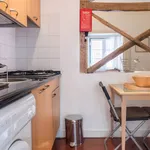 Rent 1 bedroom apartment of 35 m² in Lisbon