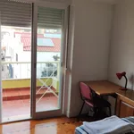 Rent 3 bedroom apartment in Lisbon