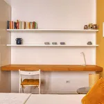 Rent 1 bedroom apartment of 50 m² in milan