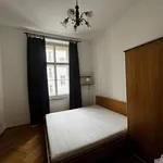 Pronajměte si 3 ložnic/e byt o rozloze 119 m² v Prague