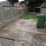 Rent 3 bedroom flat in West Midlands